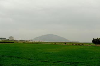Вид на гору Фавор с долины Изреель